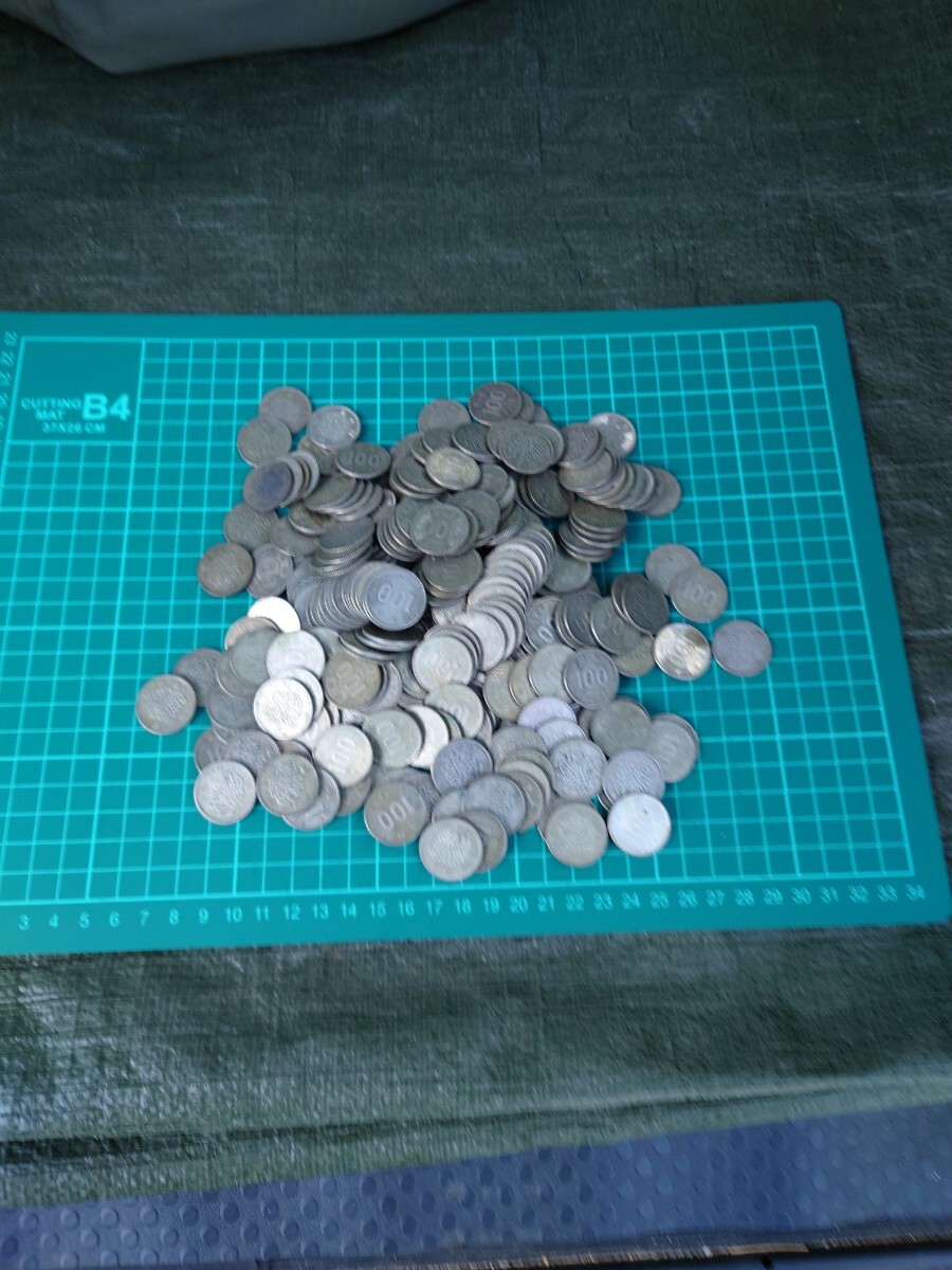 稲100円銀貨☆まとめて300枚☆古銭☆売り切り_画像2