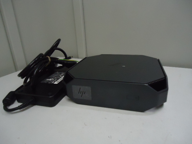 7094★HP Z2 Mini G４Workstation TPC-F115-DM-230 Xeon E-2144G SSD/無 メモリ/16GB　BIOS確認_画像1