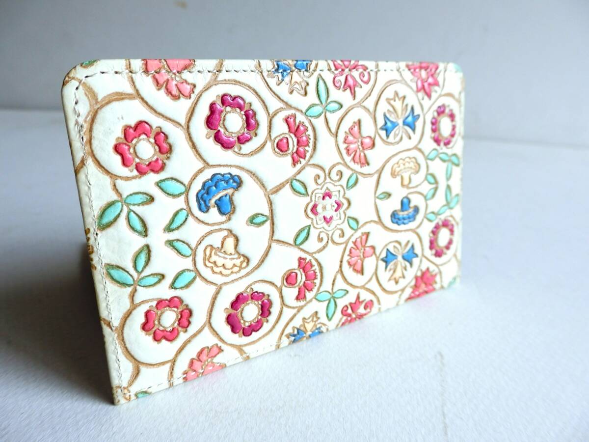 文庫屋大関　パスケース　フラット　名刺入れ　カードホルダー　エンボス　白アイボリー　本革レザー　皮革伝統工芸　収納箇所2　セイル_画像4