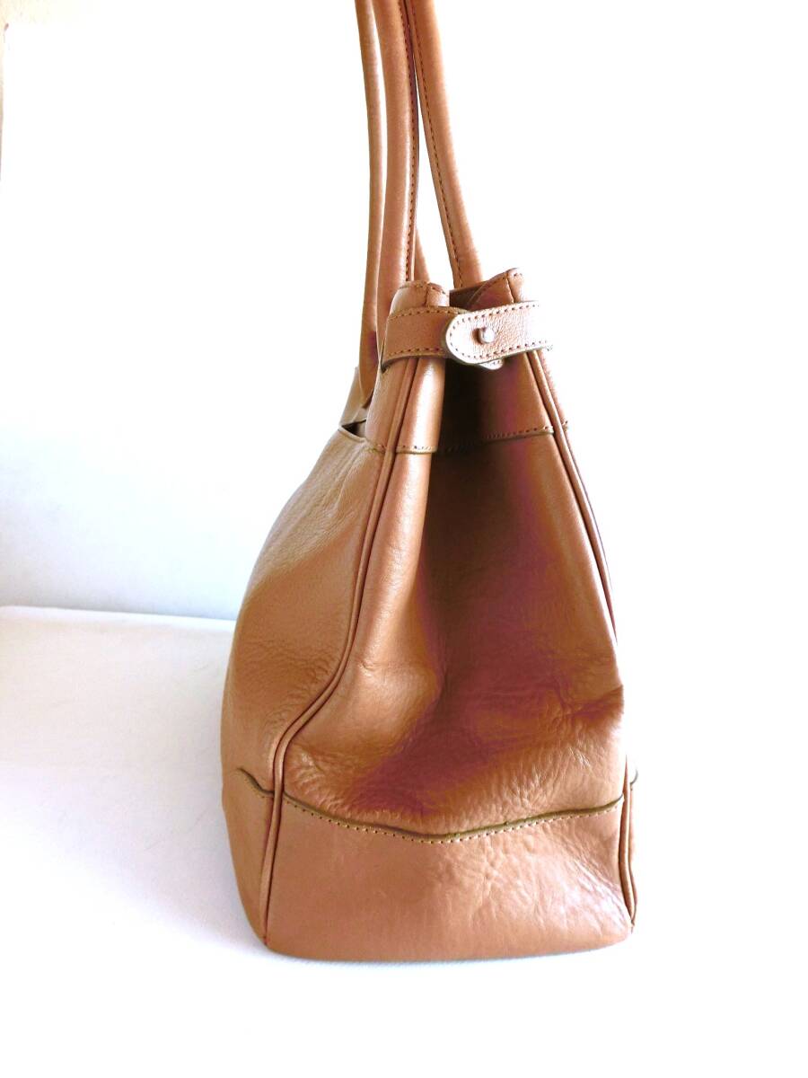 傳濱野　クラシック　トートバッグ　ベージュ　シボ革　レザー　デンハマノ　A4収納可能サイズ　定番人気モデル　本革_画像4