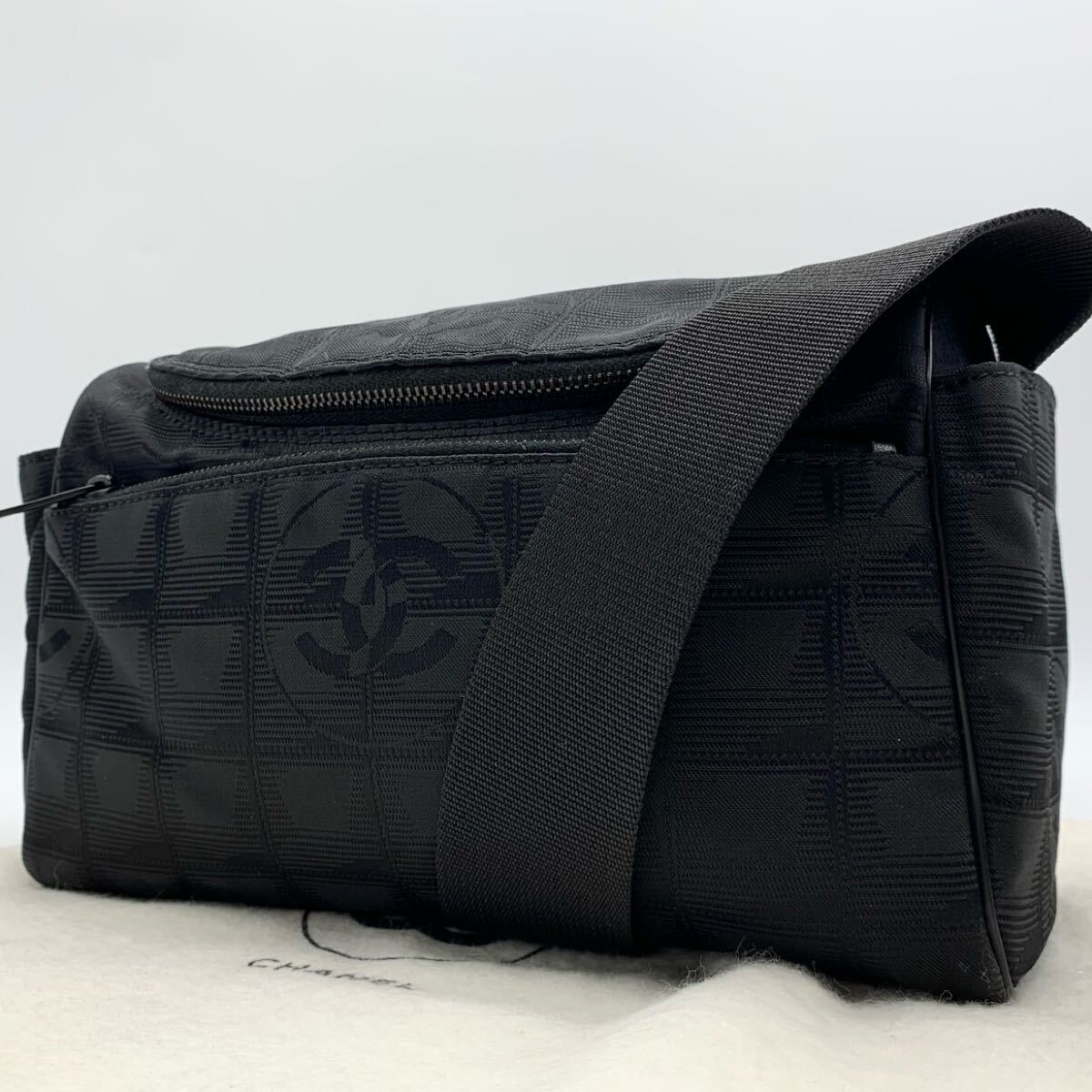 美品 CHANEL シャネル ニュートラベルライン ココマーク カメラバッグ ショルダーバッグ 黒 ブラック メンズ レディース 男女兼用_画像1