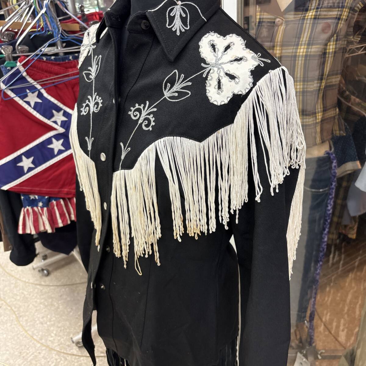 ヴィンテージ★H BAR C フリンジ ウエスタン シャツ★USA古着、当時物、カウボーイ、ネイティブ、エイチバーシー_画像3