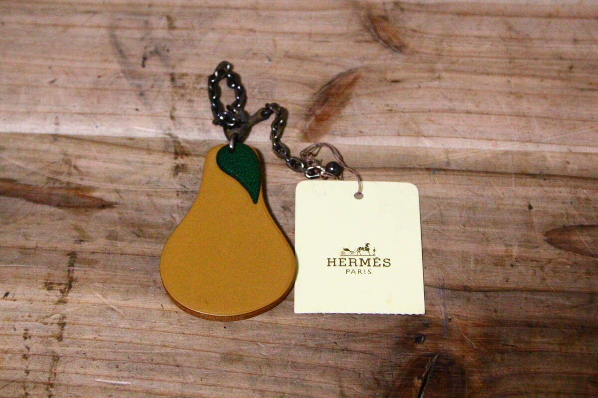 KJ11020 HERMES Hermes фрукты porutokre кожа груша обыкновенная брелок для ключа сумка очарование женский мужской свет оттенок бежевого 