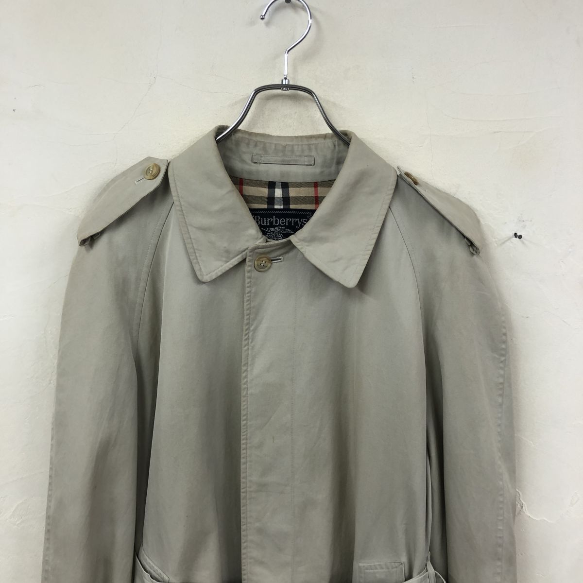2O3197-G-N◆ Burberrys バーバリーズ トレンチコート ロング 比翼 エポレット ヨーク ウエストベルト バックスリット ◆ ライトベージュ_画像3