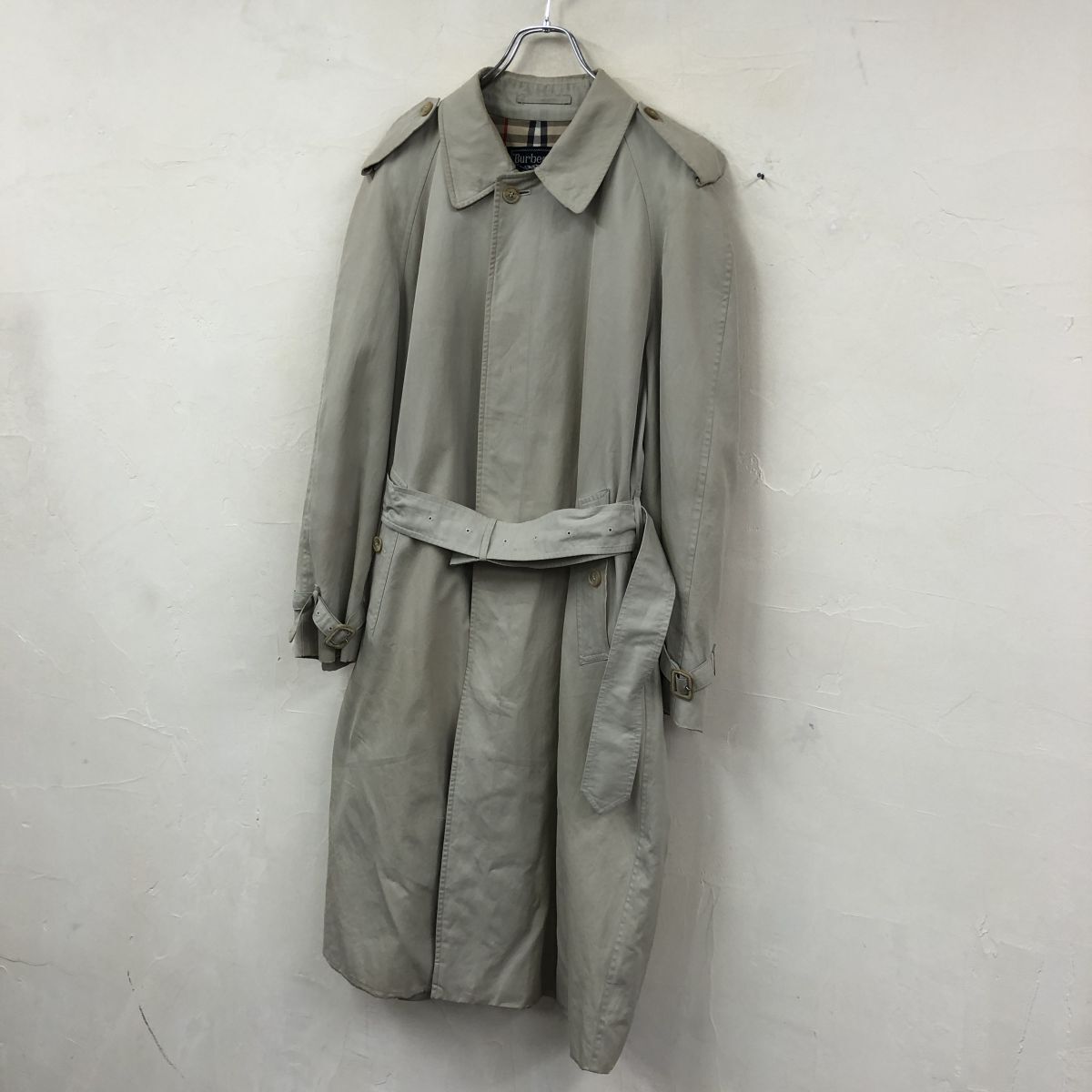 2O3197-G-N◆ Burberrys バーバリーズ トレンチコート ロング 比翼 エポレット ヨーク ウエストベルト バックスリット ◆ ライトベージュ_画像5