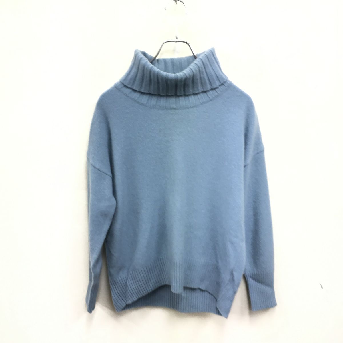2N1163-O◆SHIPS シップス 長袖ニットトップス セーター タートルネック 無地 袖口リブ プルオーバー◆ ライトブルー 毛 カシミヤ_画像2