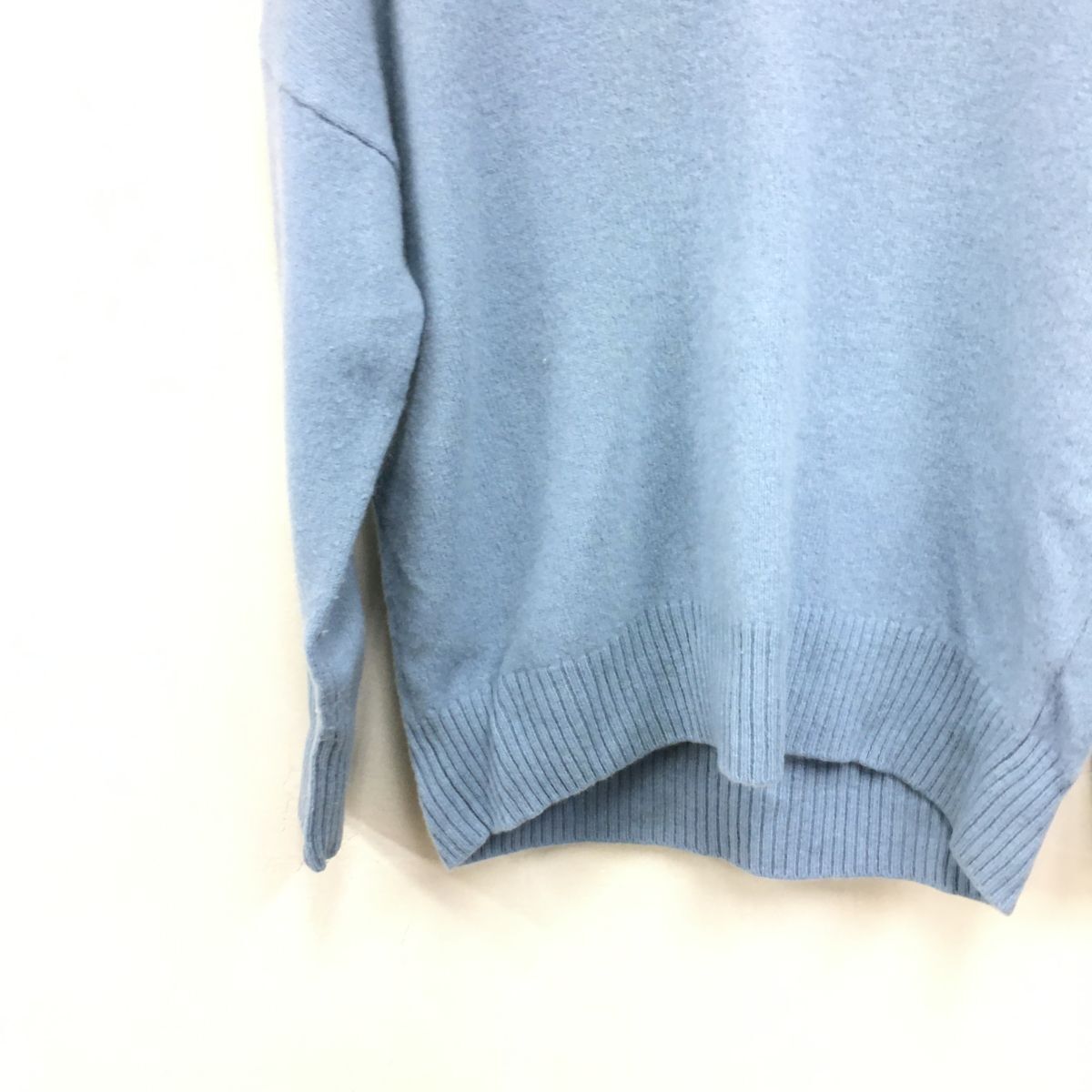 2N1163-O◆SHIPS シップス 長袖ニットトップス セーター タートルネック 無地 袖口リブ プルオーバー◆ ライトブルー 毛 カシミヤ_画像4
