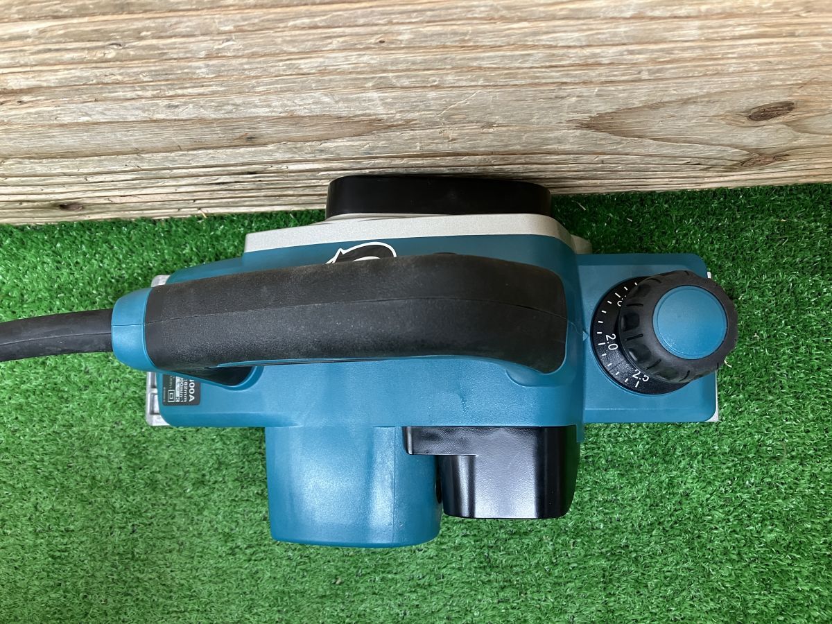 【6-1126-MY-6-1】makita マキタ KP0800ASP 100V 82mm電気カンナ 替刃式【中古動作品】_画像5