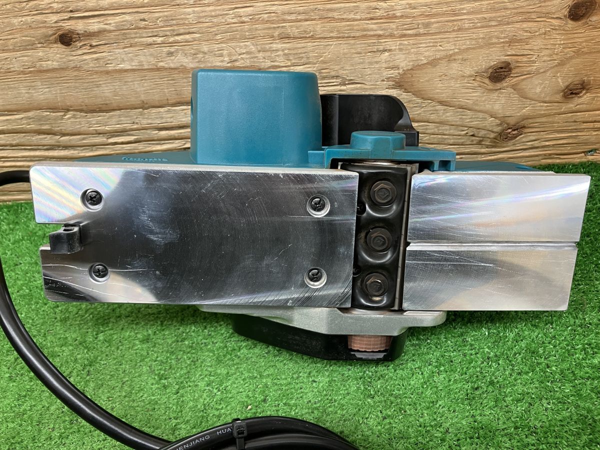 【6-1126-MY-6-1】makita マキタ KP0800ASP 100V 82mm電気カンナ 替刃式【中古動作品】_画像6