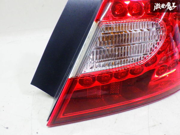 【破損無し！】日産純正 Y51 シーマ 後期 LED テールライト テールランプ 右 右側 運転席側 STANLEY P8641 HY51 フーガ_画像2