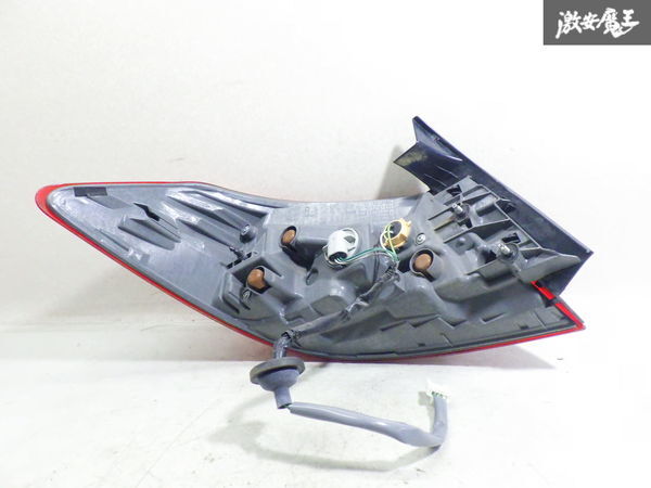 【破損無し！】日産純正 Y51 シーマ 後期 LED テールライト テールランプ 右 右側 運転席側 STANLEY P8641 HY51 フーガ_画像7