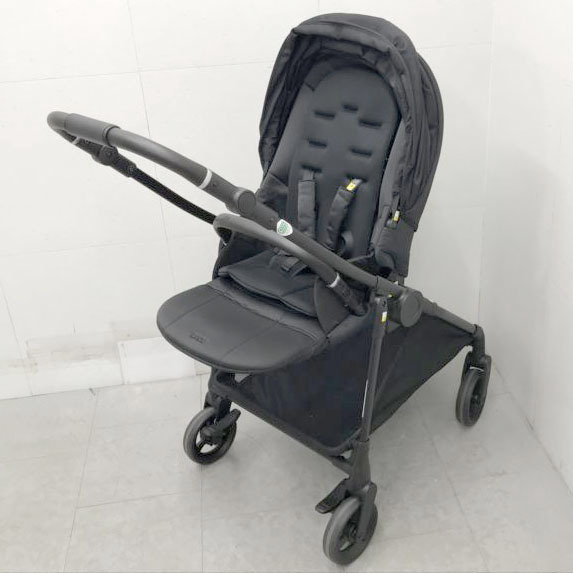 D9643YO ◆1126【美品】ベビーカー A型 ルーチェフリー AB アップリカ 2208923 軽量 両対面 4輪フリーベビー用品_画像1