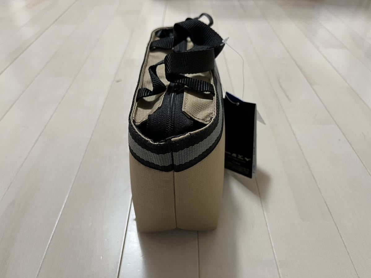 新品 送料無料 MIZUNO ミズノ ミニトートバック ベージュ ゴルフラウンド、お出かけに_画像9