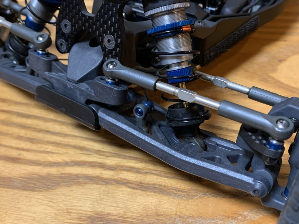 アソシエイテッド RC10B7 人工芝 カーペット路面 オプション多数_画像6