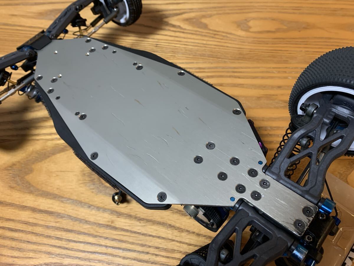 アソシエイテッド RC10B7 人工芝 カーペット路面 オプション多数_画像9