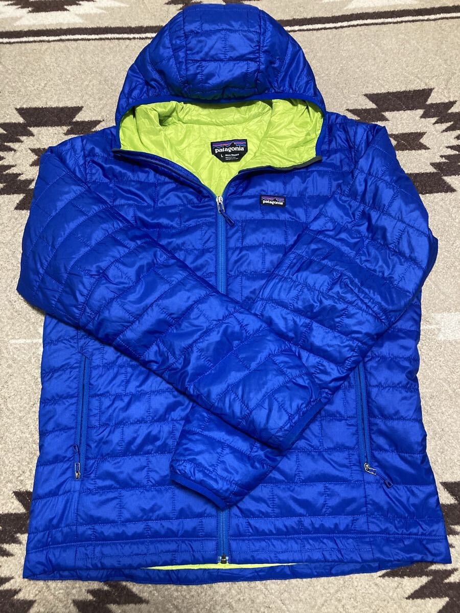 美品 パタゴニア ナノパフジャケットフーディ 84221FA13 プリマロフト 青_画像1