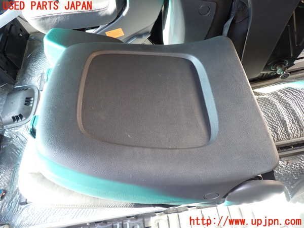 5UPJ-23487265]ベンツ V350(639350A BR639 W639)左3列目シート 中古_画像4