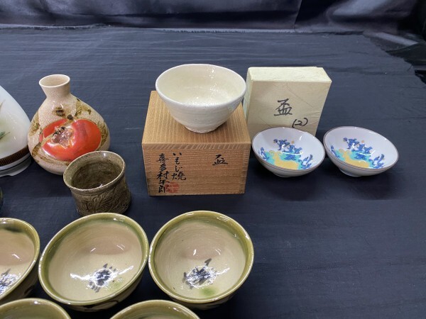 B6-482 酒器　おちょこ お猪口　とっくり 徳利　大量　まとめて画像分　九谷焼 等　酒器　陶器　ぐい呑み　盃　徳利　伝統工芸_画像6