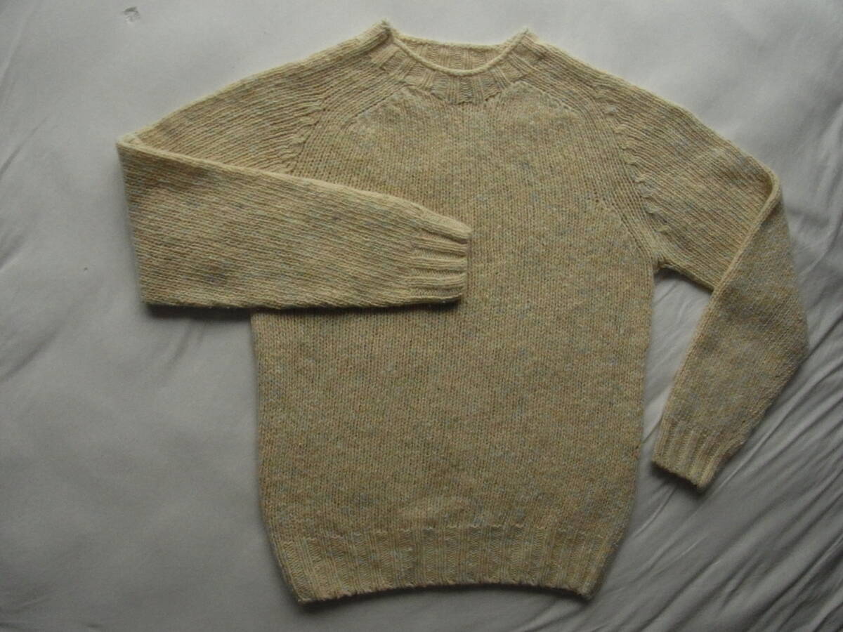 INVERALLAN 　インバーアラン 　ミドルゲージ　クルーネックセーター　サイズ 42 　ミックスのベージュ系　MADE IN SCOTLAND_画像2