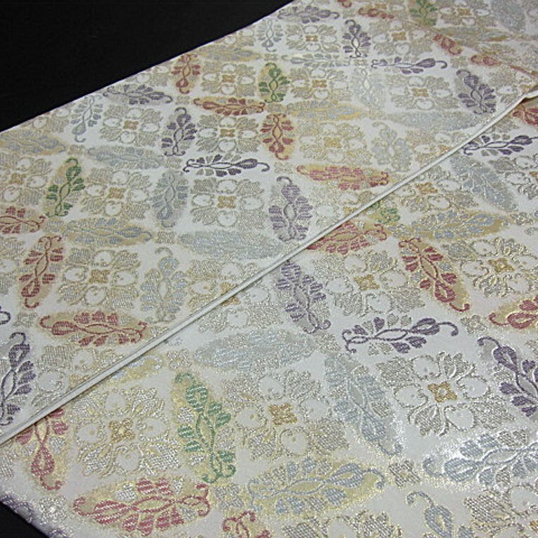 期間限定大幅値下げです!阿木曜子さん着用柄 新品【御仕立上】西陣織六通柄袋帯 お茶会・お出かけ・式典・入卒式などに!_画像4