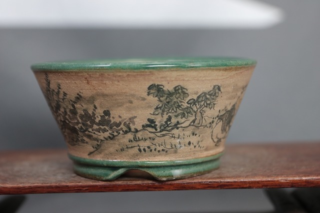 ★★　陶翠庵　盆栽鉢【陶 翠】 「渓河山水人物風景絵図」「呉須切立反形下帯切脚丸鉢」_画像3
