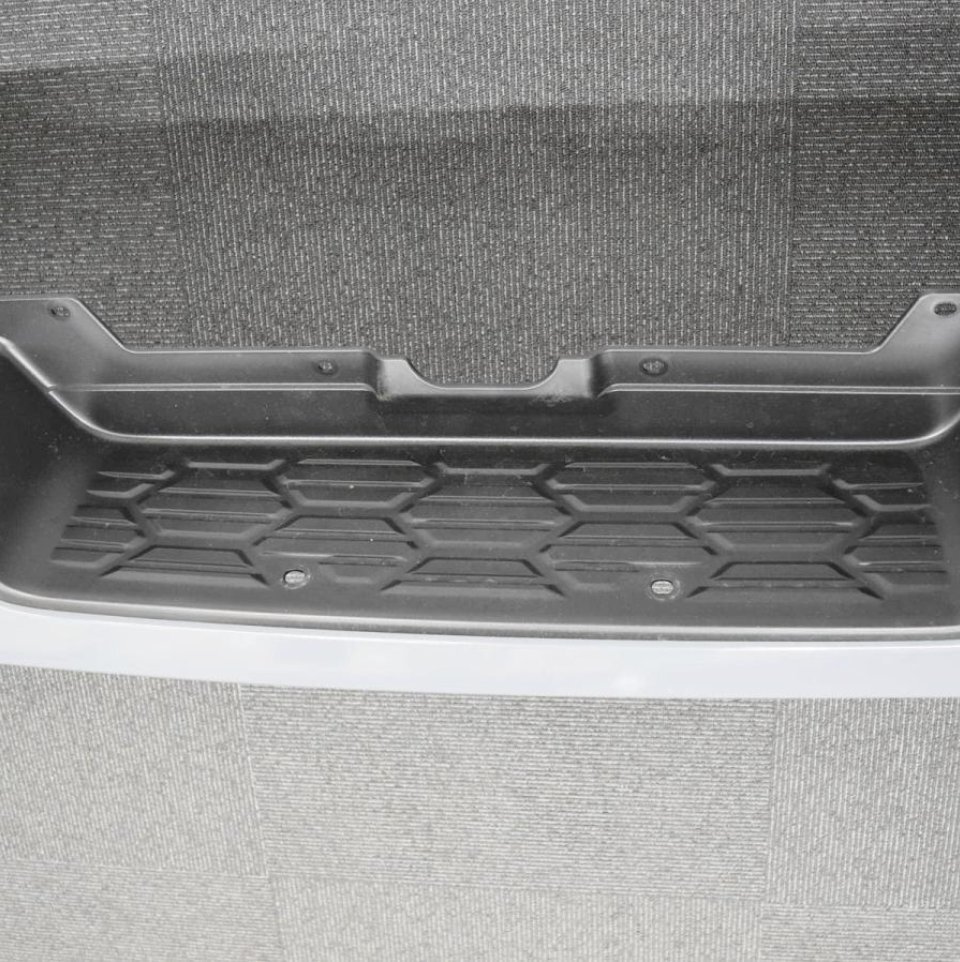 NISSAN 日産 キャラバン 純正リアバンパー 85022-3XA0A ステルスグレー【新車外し品】_画像6