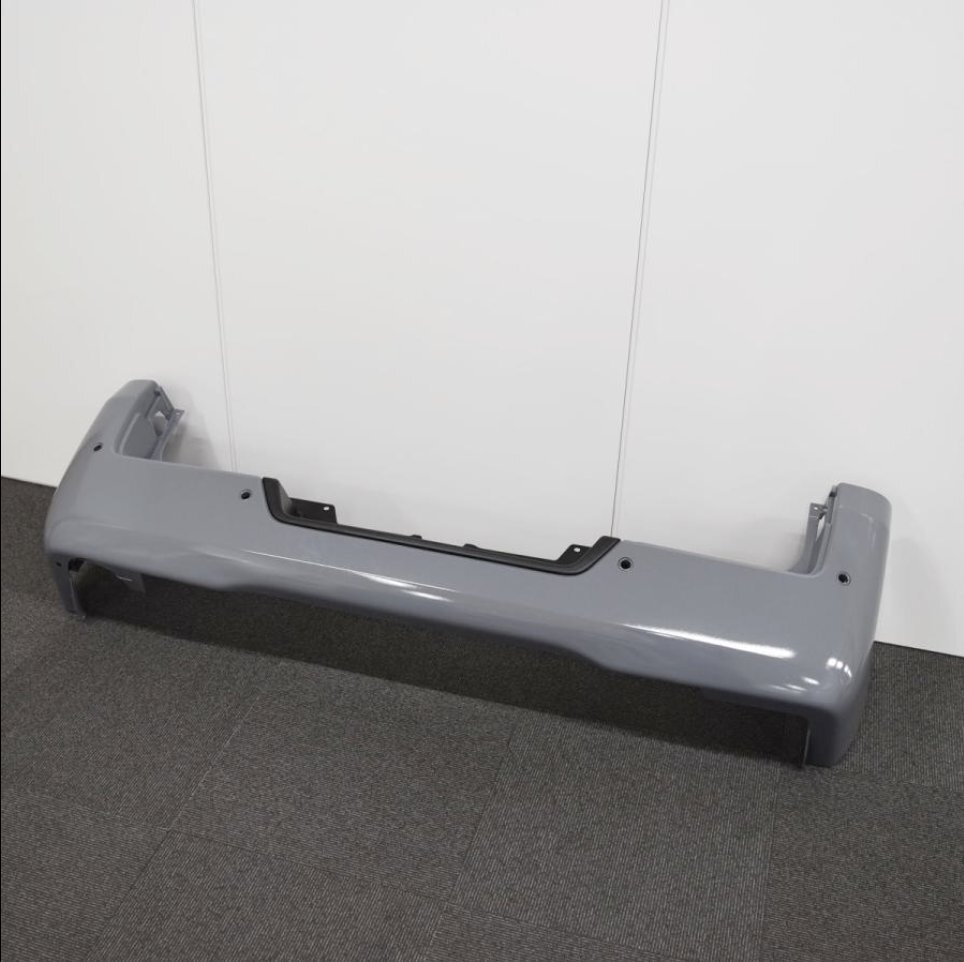 NISSAN 日産 キャラバン 純正リアバンパー 85022-3XA0A ステルスグレー【新車外し品】_画像1