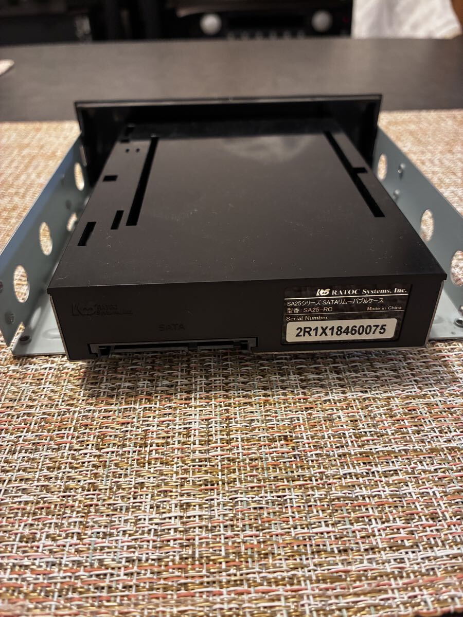 ratoc system ラトックシステム SAシリーズ SA25-RC 2.5インチSATA内蔵リムーバブルケース 5インチベイマウントキット付き_画像2