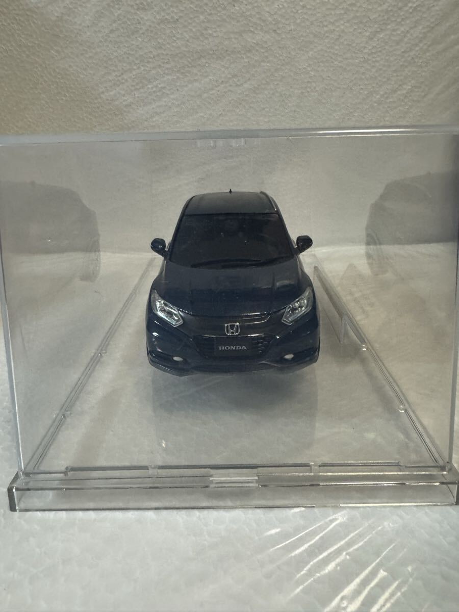 1/24 ホンダ ヴェゼル VEZEL ディーラー特注 非売品 カラーサンプル ミニカー モルフォブルー・パール_画像2