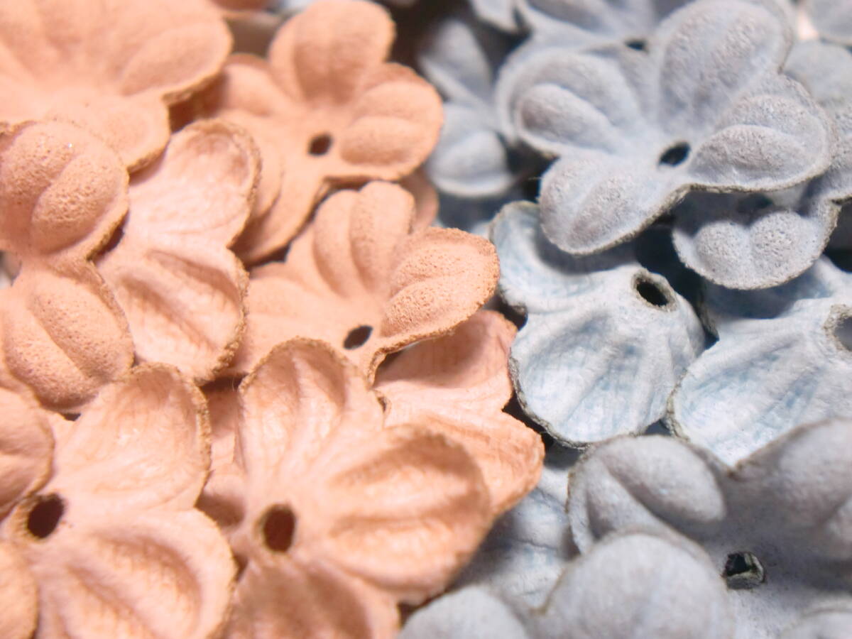60個♪■立体的なお花パーツ♪■4弁花18mm■Ltブルー&Ltピーチ♪_画像9