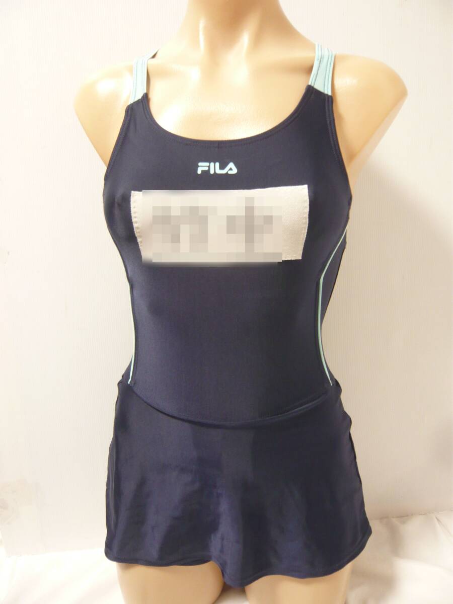 8226 ニッキーFILA ジュニア スカートショートパンツ 競泳水着 140サイズ_画像1