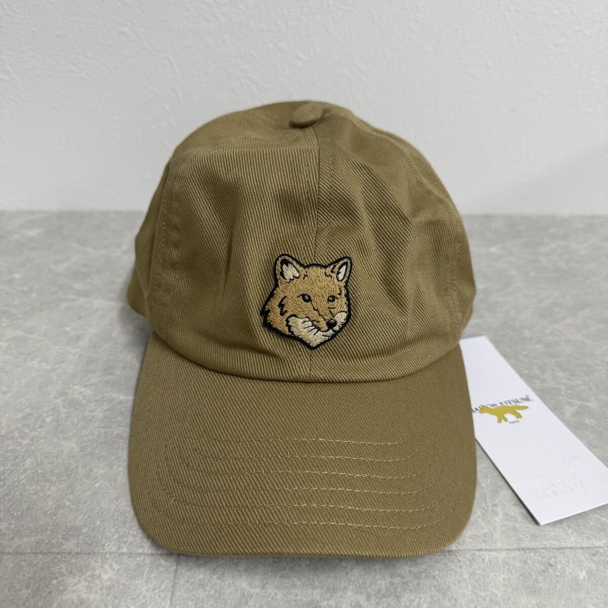 144 【新品未使用】MAISON KITSUNE 帽子 CAP ベージュ MM06104WW0108 _画像2