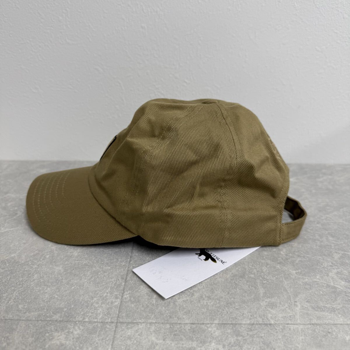 144 【新品未使用】MAISON KITSUNE 帽子 CAP ベージュ MM06104WW0108 _画像3