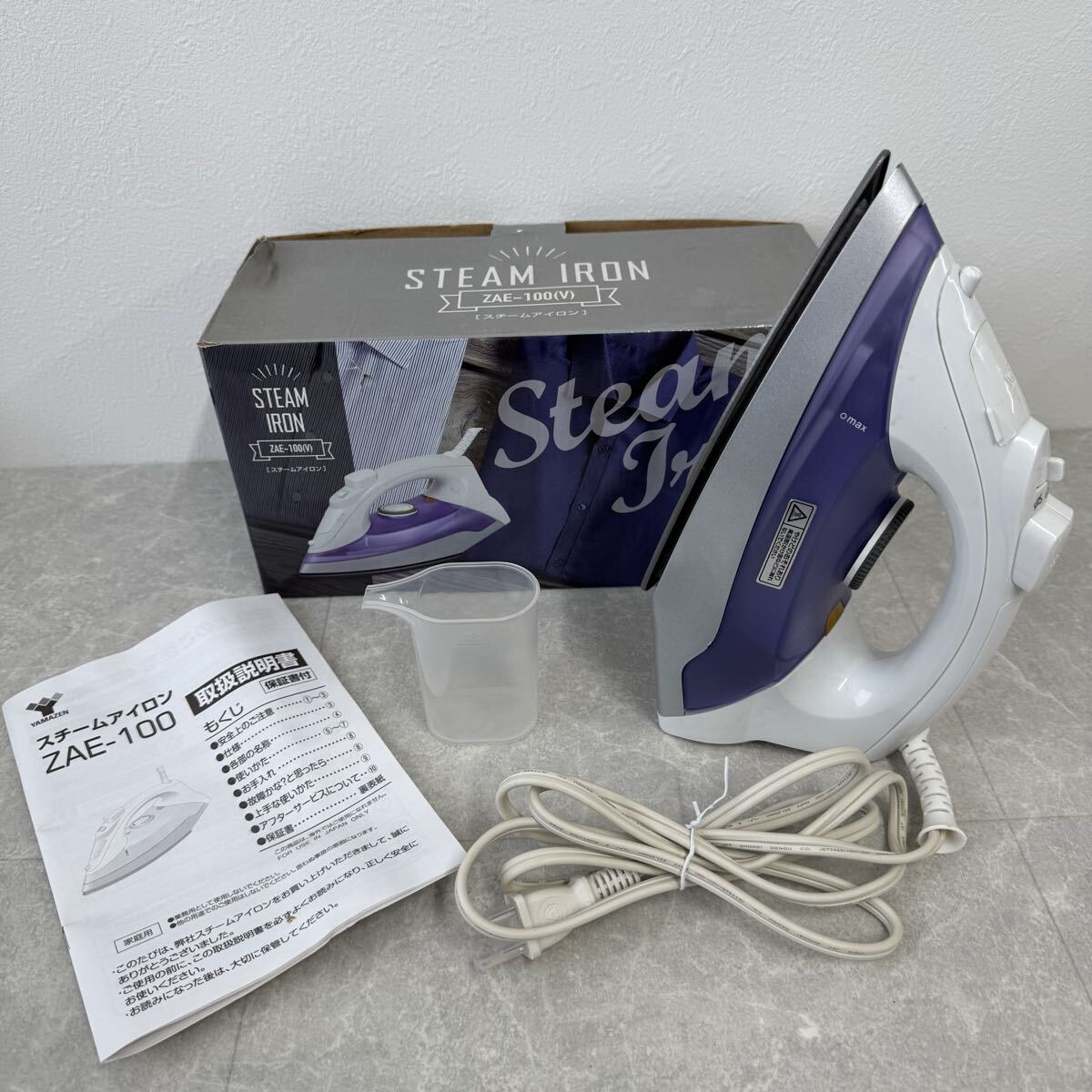 169 【現状品】YAMAZEN スチームアイロン ZAE-100 V 20年製 製造番号0001169 1円〜_画像1
