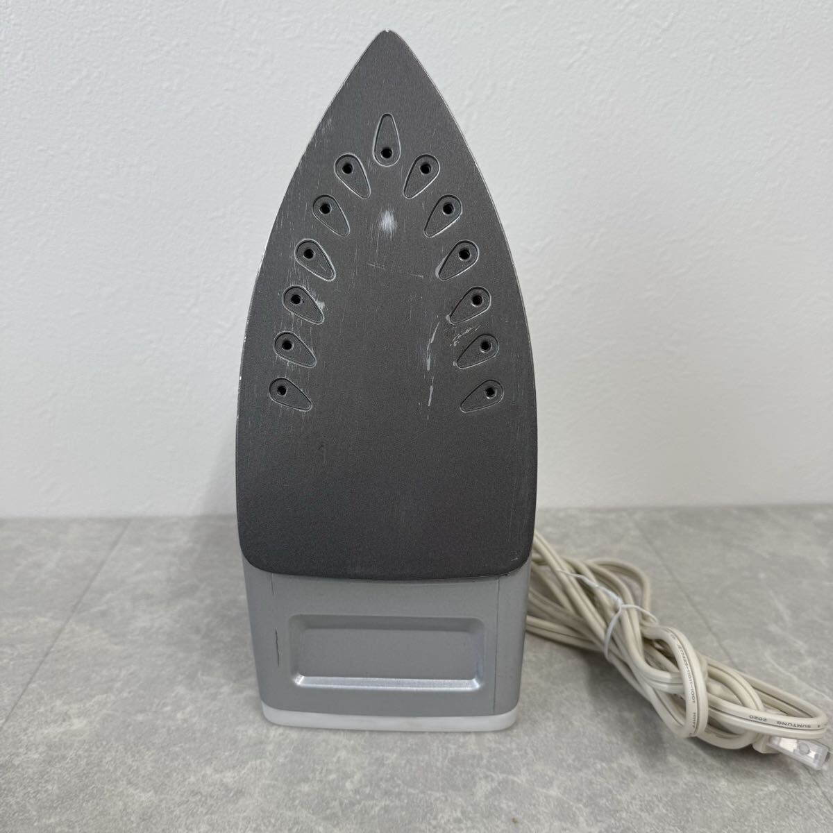 169 【現状品】YAMAZEN スチームアイロン ZAE-100 V 20年製 製造番号0001169 1円〜_画像3