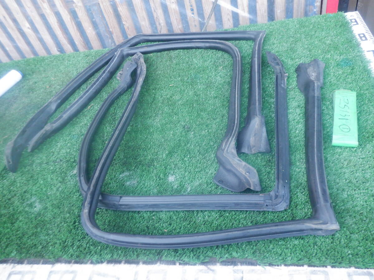 UZS131 クラウン V8 ① ウエザーストリップ　ゴムモール　ドアモール　一台分　MS137 MS135 13クラウン 1UZ 4000cc_画像6