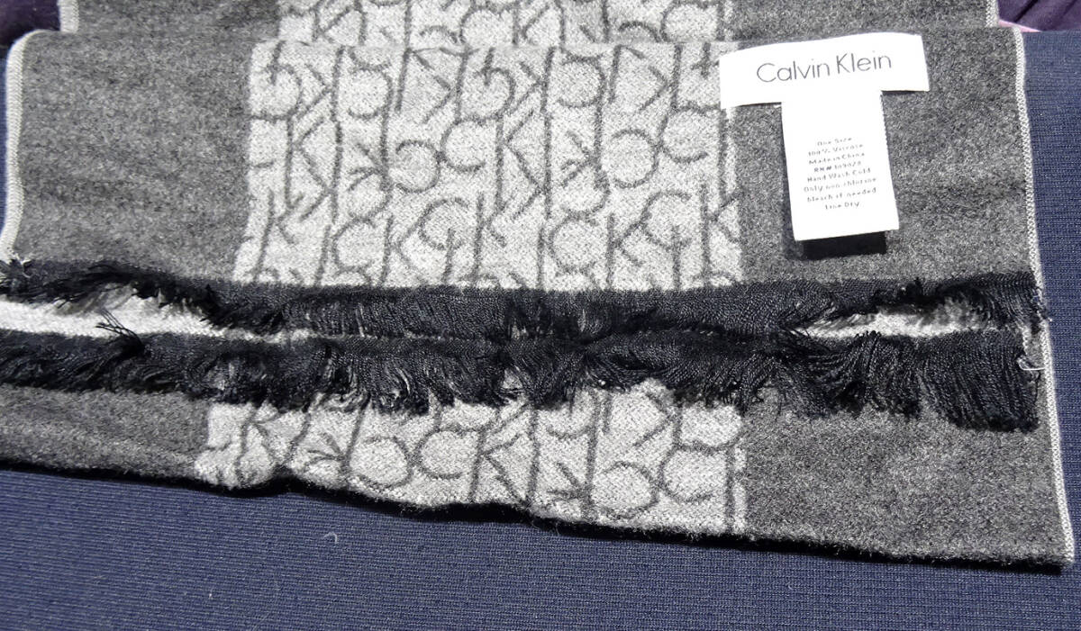 32　カルバン クライン 　Calvin Klein　マフラー　 モノトーン　ユニセックス　180×30　レーヨン素材_画像4