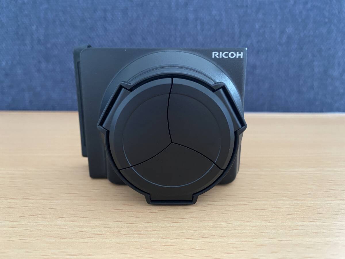 RICHO LENS P10 28-300mm F3.5-5.6 VC DC 3.8V 0.9W_画像1