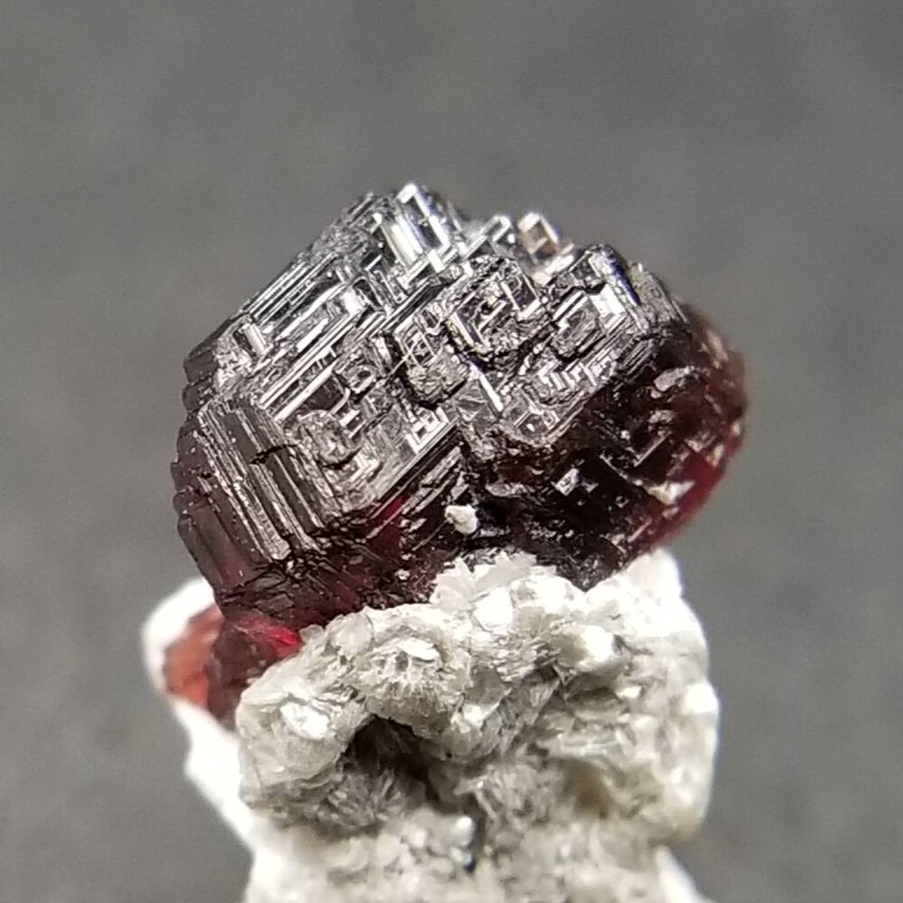パキスタン産 スペサルティンガーネット 鉱物 原石 鉱石 標本 Spessartine Garnet 29_画像1