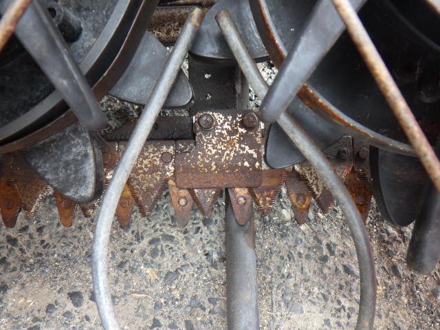 【決算セール】岡山◆②クボタ コンバイン ARN216-GLW グレンタンク 301時間 15.5馬力 折り畳み 2条刈 刈取スライド 中古 ■ 3225111101_画像6