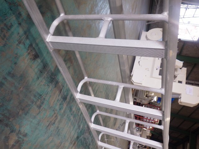 三重〇 5) ハセガワ 三脚 グリーンステップ GSC-360 はしご 荷重 100kg 12段 オールアルミ 脚立■3725静直_画像5