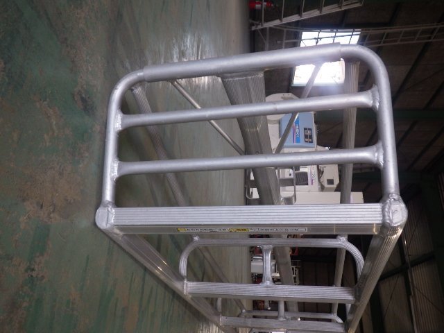 三重〇 5) ハセガワ 三脚 グリーンステップ GSC-360 はしご 荷重 100kg 12段 オールアルミ 脚立■3725静直_画像7