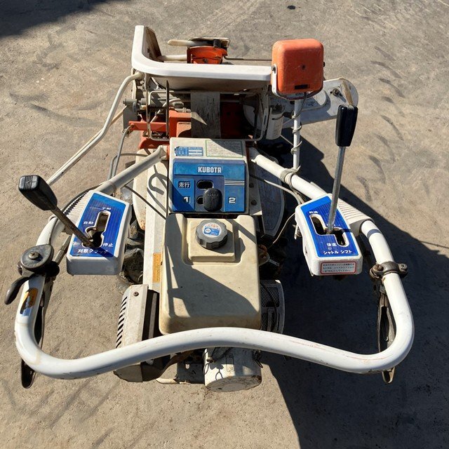 未清掃 1円 長野 ★直接引取限定★ クボタ 1条刈 バインダー RA30 稲刈機 3.7馬力 二輪 ガソリン リコイル 刈取り 田んぼ 現状 ジャンク品_画像3