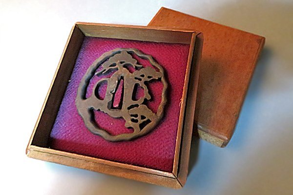 u433[ мир .] меч . изобразительное искусство | меч принадлежности металлический сосна. map ... гарда меча осмотр меч принадлежности японский меч ... голова рисунок передний медный золотой . товар 