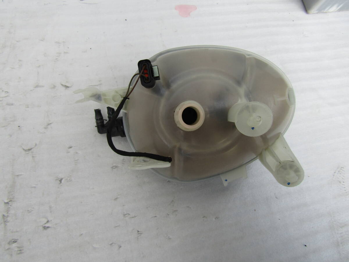  ベンツ C205 W205 S205 S205 A205 C200 C200d C250 AMG 純正 エンジン ラジエター リザーブタンク A2055000049_画像5