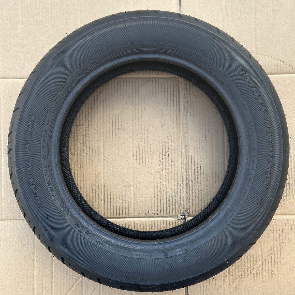 ダンロップ　D401T 150/80-16 新品（１１１１．２）_画像3