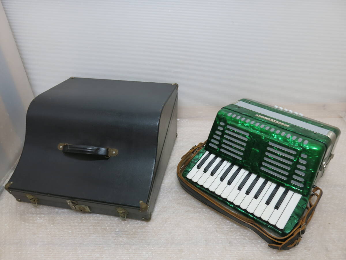 ヤマハ 　アコーディオン　詳細不明　YAMAHA_画像1