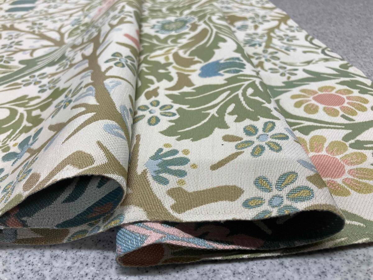 新柄　川島織物　ウィリアムモリス　生地　MM3111 ブラックソーン　140cmx50cm_画像1