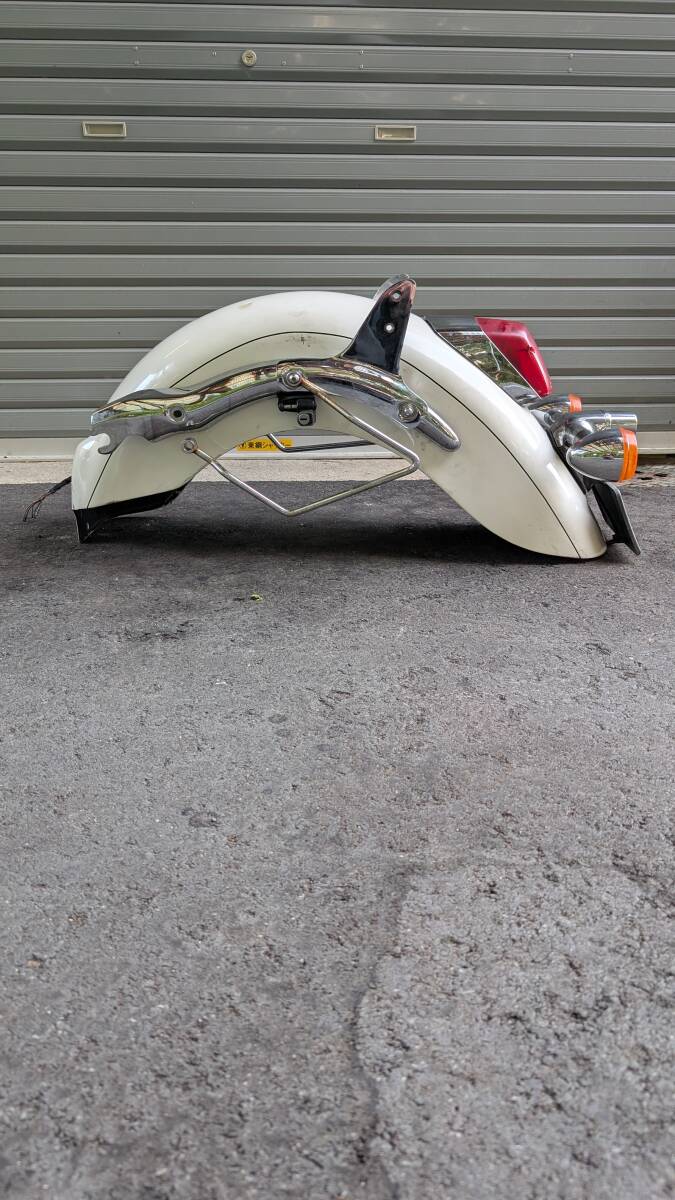 HONDA　ホンダ　SHADOW　シャドウ400　スラッシャー　NC 34 純正 リアフェンダー　リヤフェンダー バックレスト　背もたれ　付_画像3