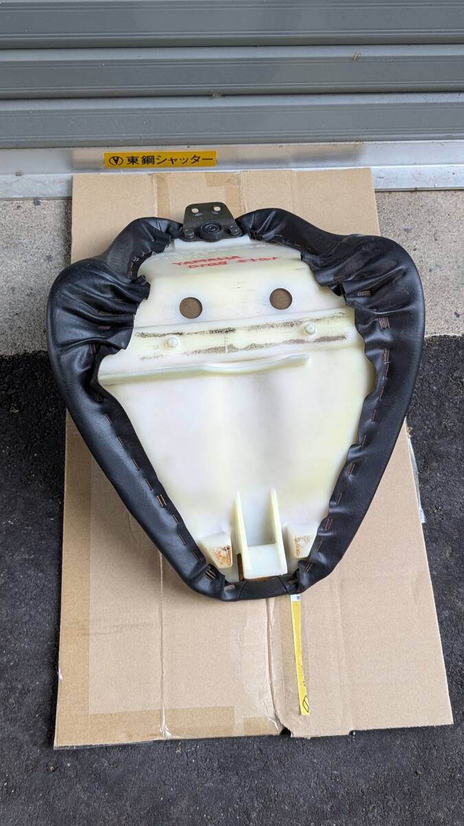 YAMAHA　DragStar 400　ヤマハ ドラッグスター　純正シート　メインシート　前　4TR　スタンダード　純正戻しに　破れ割れナシ_画像4